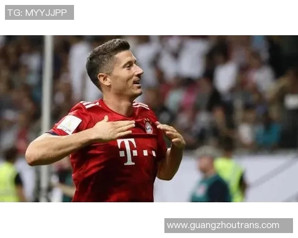 莱万领衔新赛季挑战，期待在绿茵场上再创辉煌成就与传奇故事