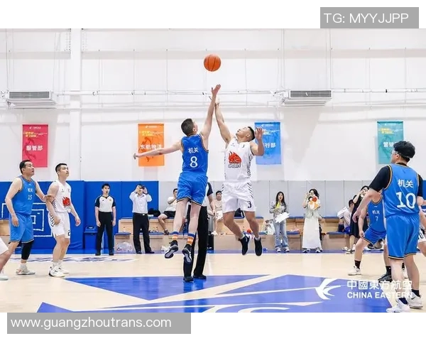 明星款篮球引领潮流运动风尚打造你的专属篮球体验